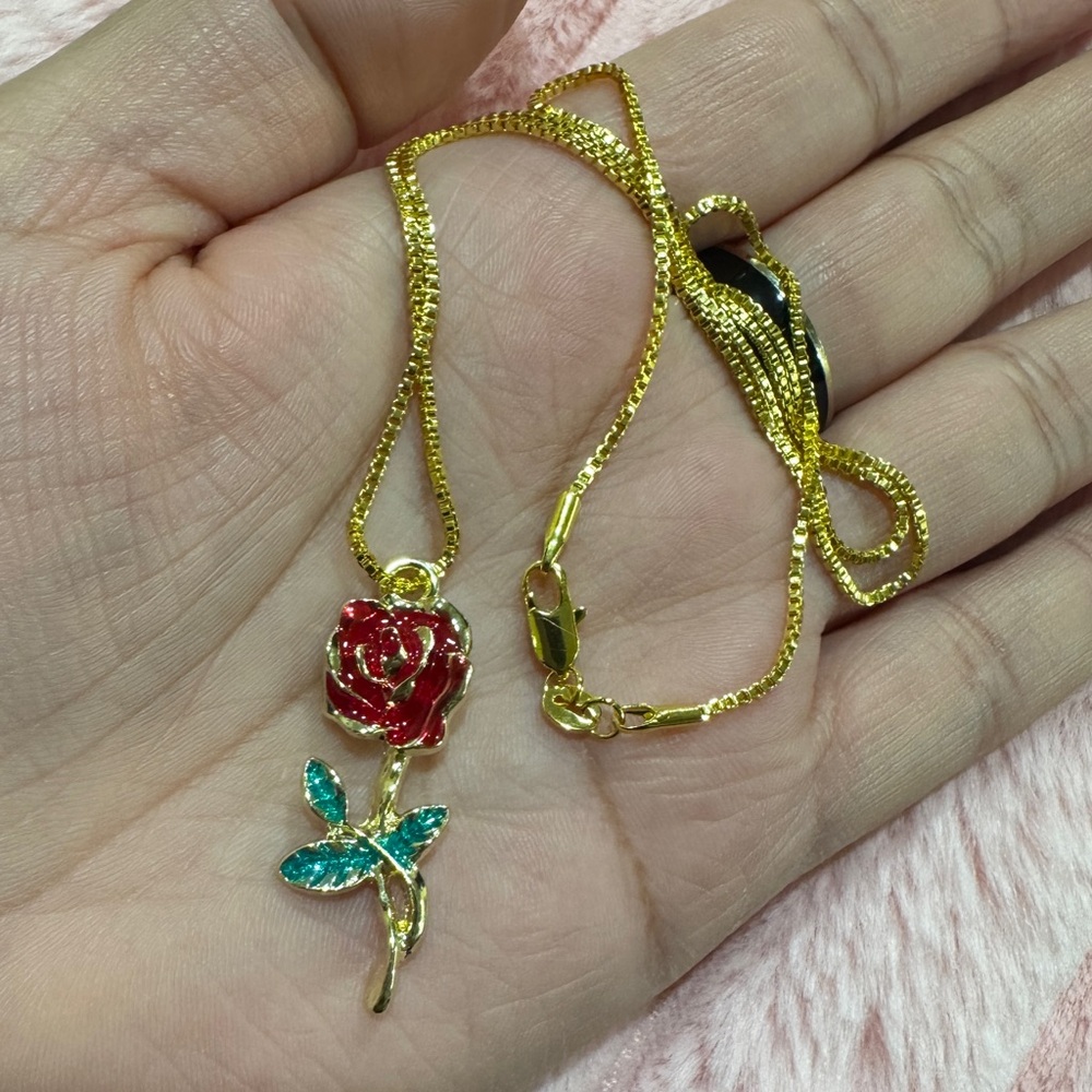 18k gold plated Gold Rose Pendant Necklace
